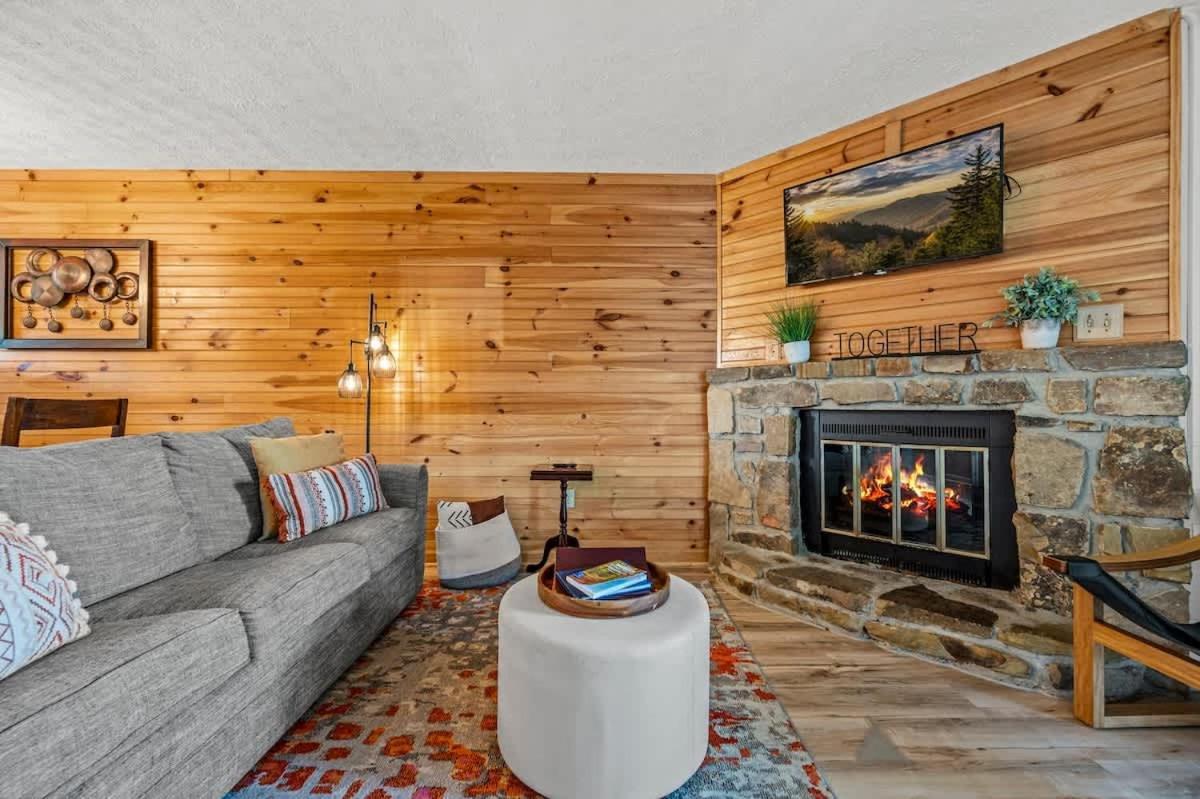Misty Mountain Getaway Villa Gatlinburg Exterior photo